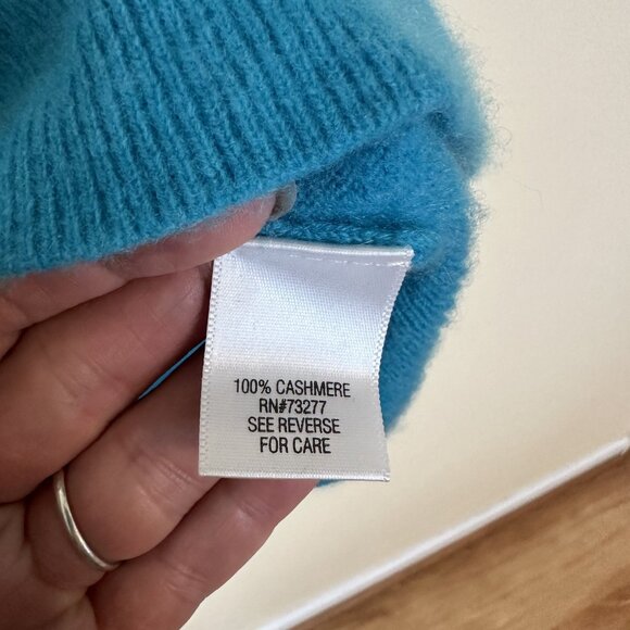 Apt 9 Ladies Juniors Argyle V Neck Sweater Small 100% Cashmere Blue Gray 8 - Picture 3 of 6